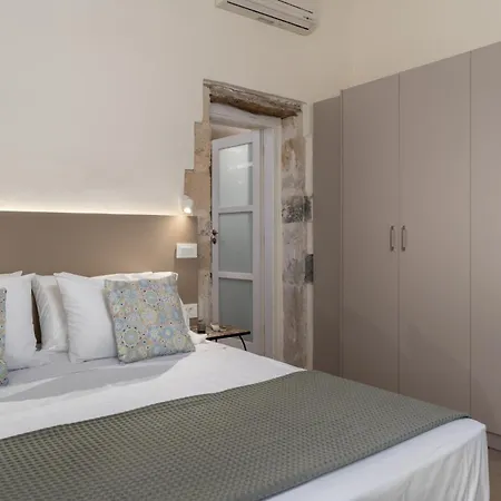 Villa The Olive Mill House - Luxe Villa, Classic Charm
